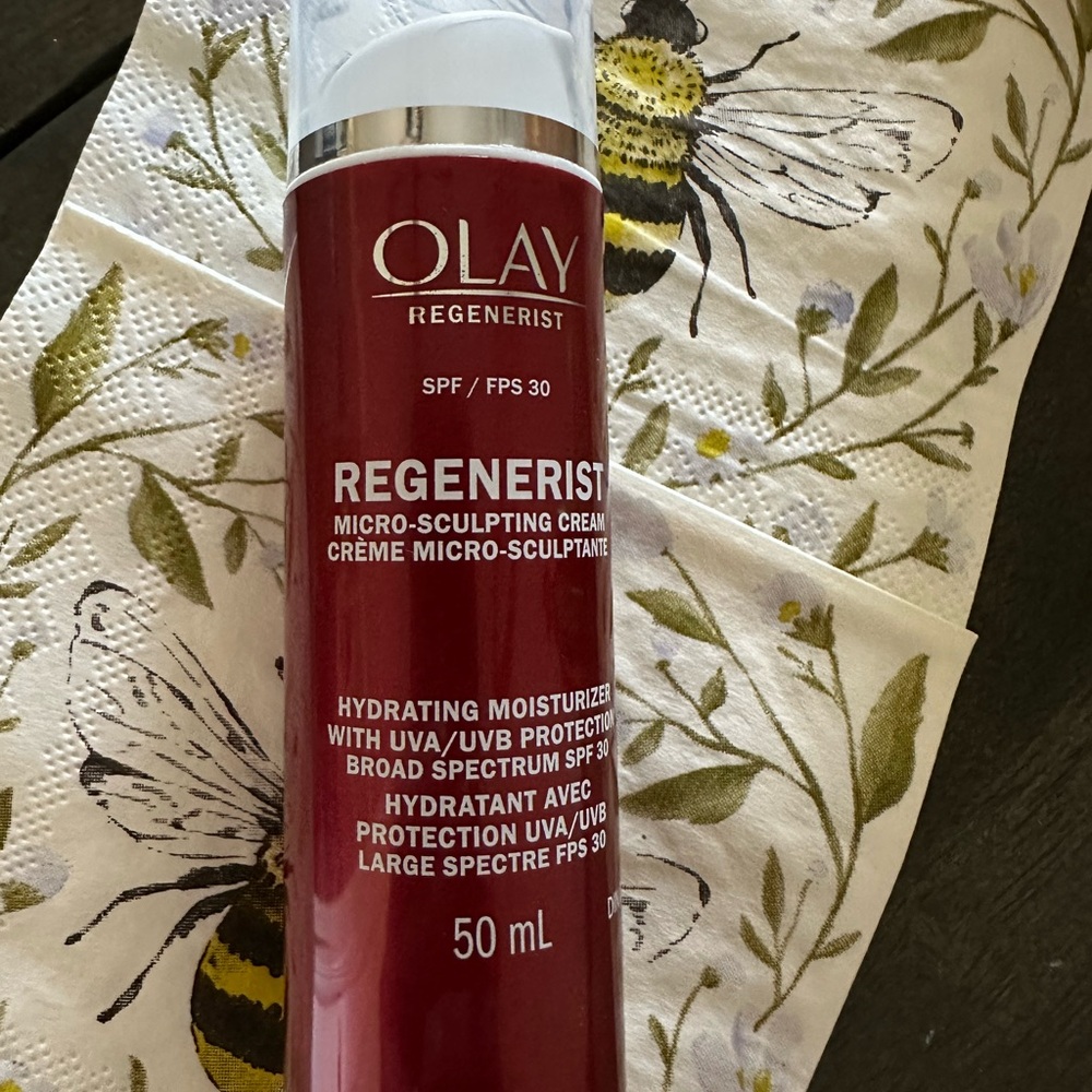 OLAY Regenerist Hydrating Moisturizer SPF 30